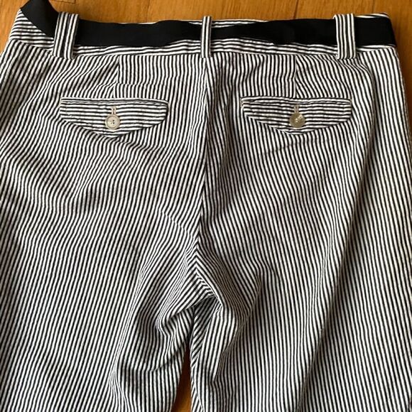 Loft Women Capris - Picture 5 of 8